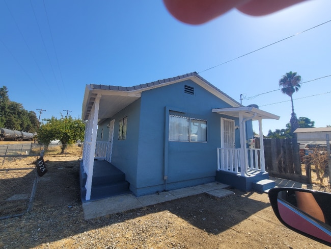 4328 E Myrtle St in Stockton, CA - Building Photo - Building Photo