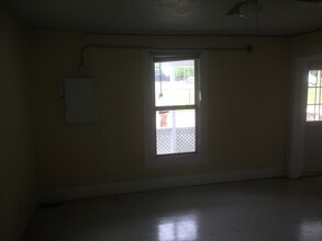 602 Wilkes Blvd in Columbia, MO - Foto de edificio - Building Photo