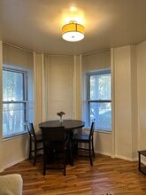 4624 Westminster Pl, Unit B in St. Louis, MO - Building Photo - Building Photo