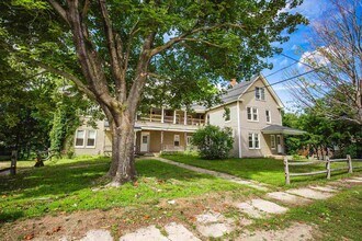 4 Bayley Ave in Plymouth, NH - Building Photo - Building Photo