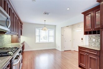 45 Henry Ave in Harrison, NY - Building Photo - Building Photo