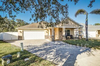 7233 Wakeview Dr in Davenport, FL - Building Photo - Building Photo