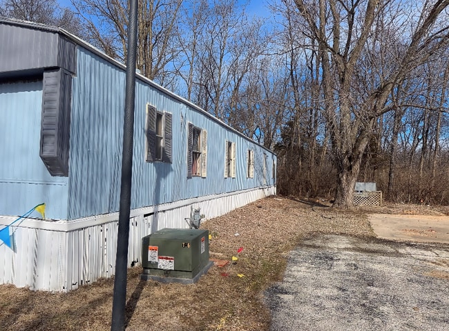 7011 Timber Ridge N in Quincy, IL - Building Photo - Building Photo