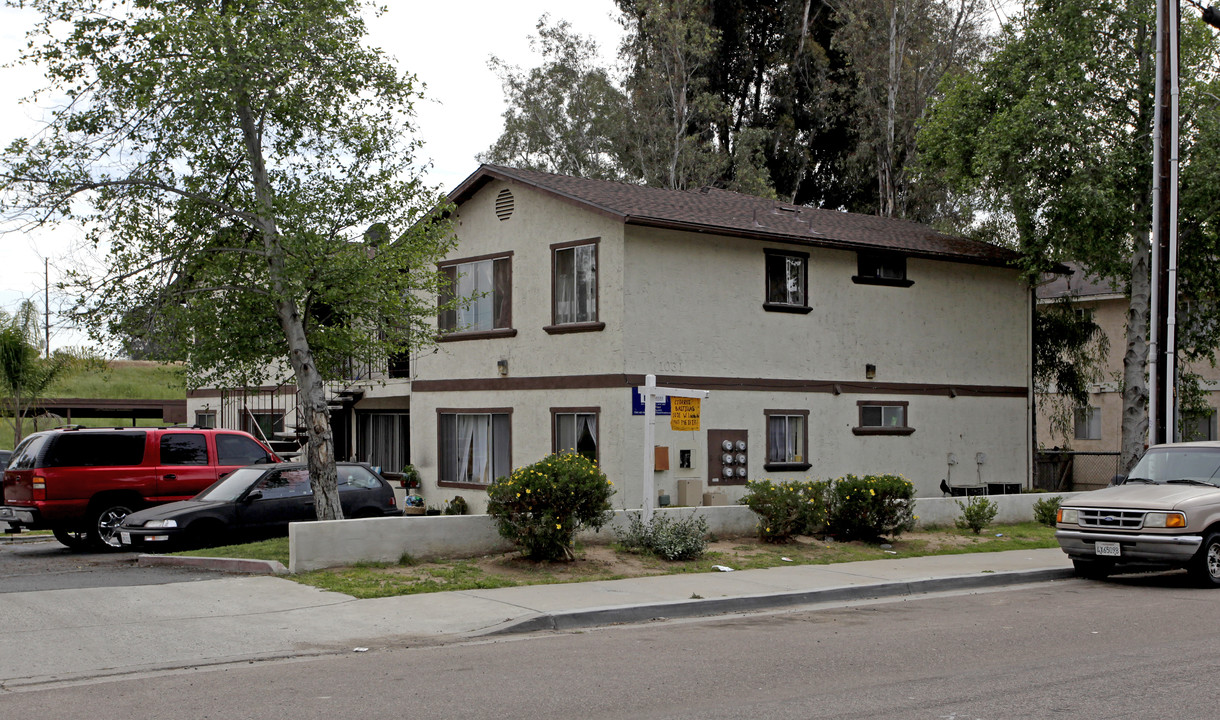 Escondido Villas in Escondido, CA - Building Photo