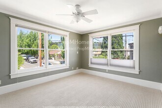 5933 SE Division St in Portland, OR - Building Photo - Building Photo