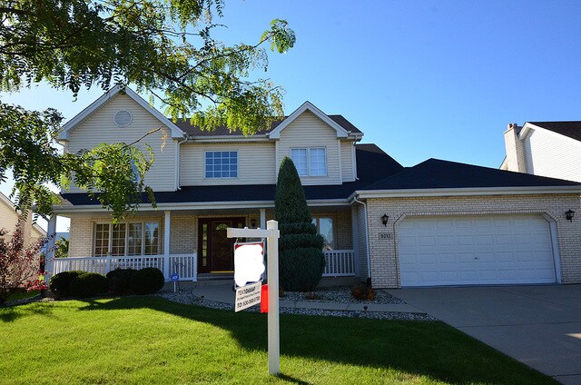 9012 Witham Ln in Woodridge, IL - Building Photo