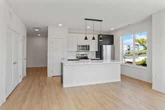 5945 6th Ave in Kenosha, WI - Building Photo - Building Photo