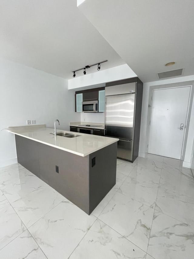 500 Brickell Ave, Unit 2506 in Miami, FL - Building Photo - Building Photo