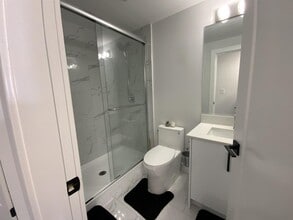 167xx-1616A 16a Ave in Surrey, BC - Building Photo - Building Photo