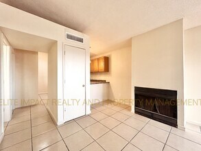 425 E Thoroughbred St in Tucson, AZ - Building Photo - Building Photo