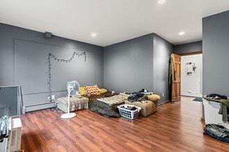 100-102 Main St in Gloucester, MA - Building Photo - Building Photo