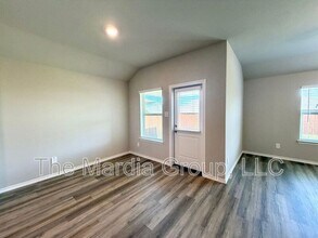 8516 Dunnstown Dr in Fort Worth, TX - Building Photo - Building Photo