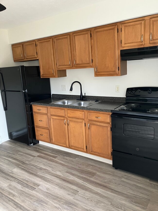 1235 Todd Ln, Unit C