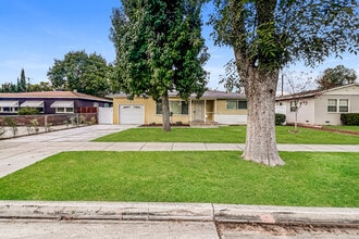 4765 Sunnyside Dr in Riverside, CA - Building Photo - Building Photo