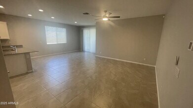 36425 W Maddaloni Ave in Maricopa, AZ - Building Photo - Building Photo