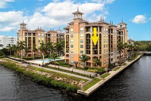 2825 Palm Beach Blvd in Ft. Myers, FL - Building Photo