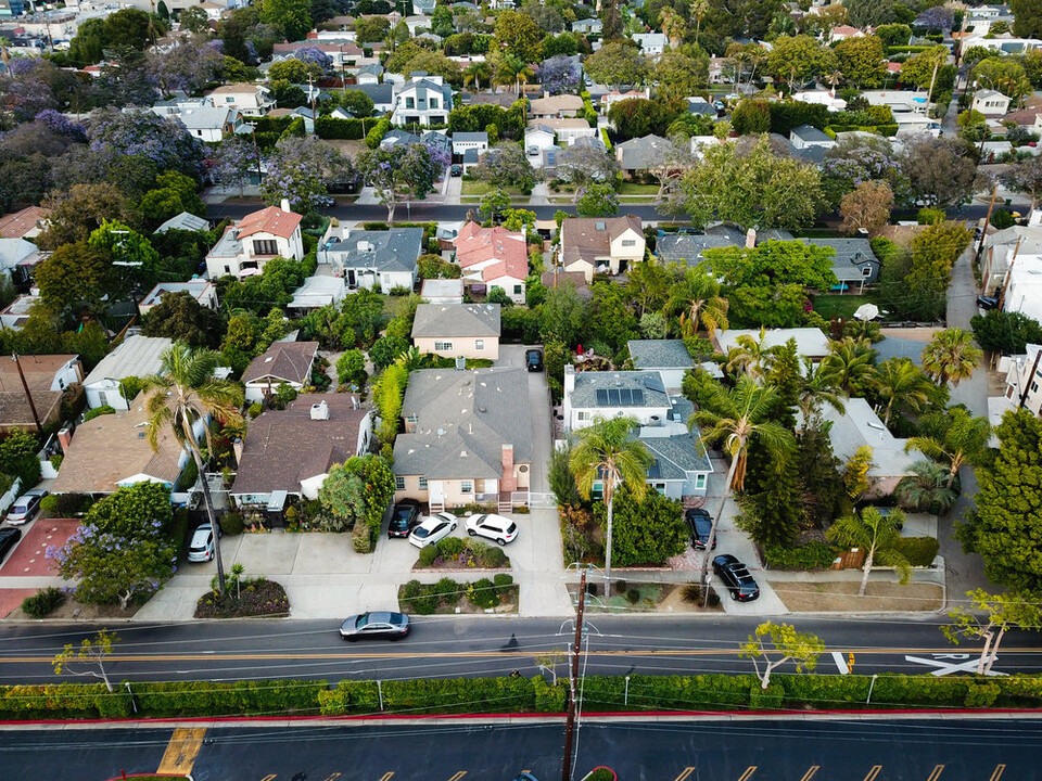 2526 Military Ave in Los Angeles, CA - Building Photo