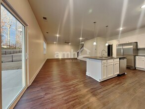 5500A Farm Pond Ln in Charlotte, NC - Building Photo - Building Photo