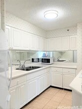 1221 Victoria St in Honolulu, HI - Building Photo - Building Photo