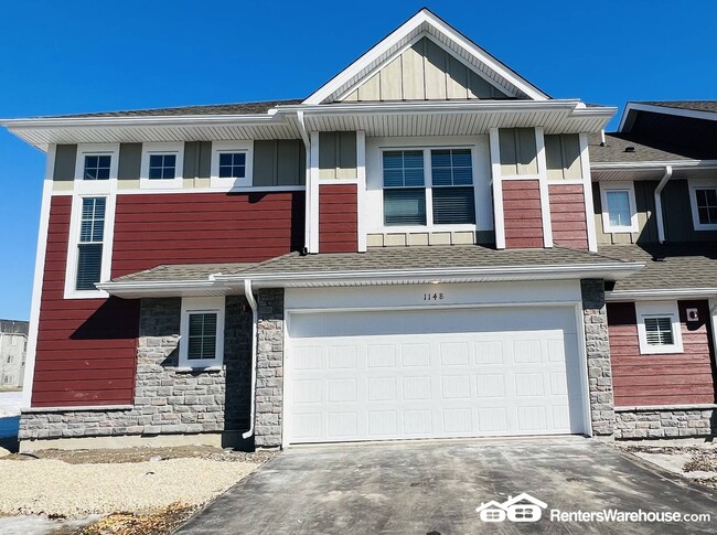 property at 1148 Middlefield Rd