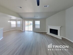 313 Cedar Dr in Garland, TX - Building Photo - Building Photo