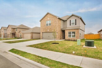 14313 Boomtown Way in Elgin, TX - Building Photo - Building Photo