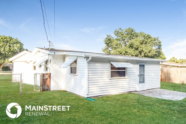 2365 Dordon Dr in Melbourne, FL - Building Photo - Building Photo