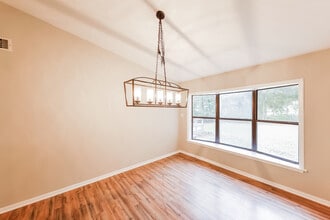 616 Bellevue St in Clinton, MS - Building Photo - Building Photo