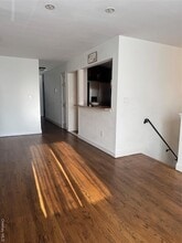 156-49 76th St, Unit 2 in Queens, NY - Foto de edificio - Building Photo