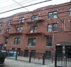 3942 Barnes Ave in Bronx, NY - Building Photo - Building Photo