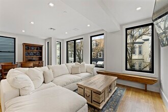 8 Mercer, Unit 3 in Boston, MA - Building Photo - Building Photo