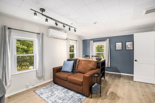 37 Gold Ave NW in Grand Rapids, MI - Building Photo - Building Photo