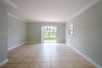 8650 SW 109th Ave in Miami, FL - Building Photo - Building Photo