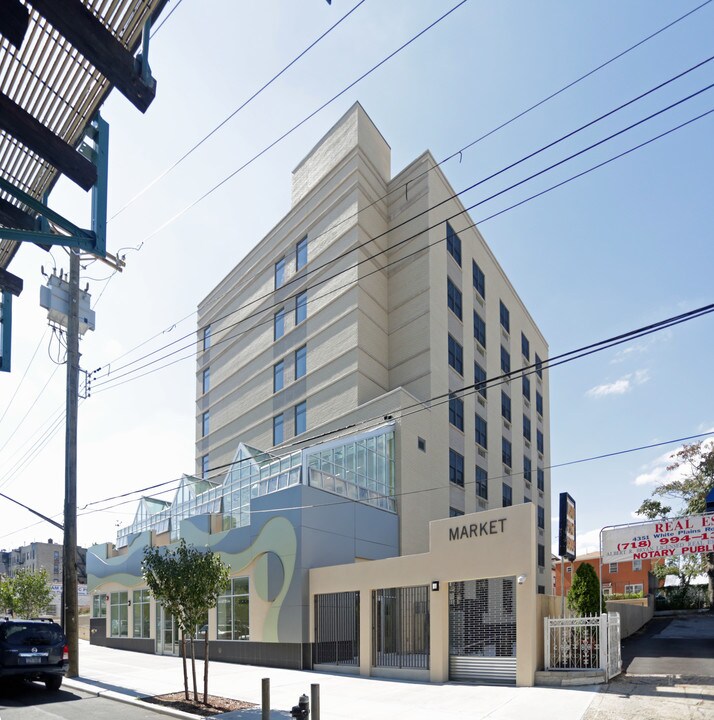 4339-4347 White Plains Rd in Bronx, NY - Building Photo