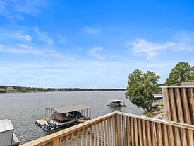 241 Anchor Rd in Grove, OK - Building Photo