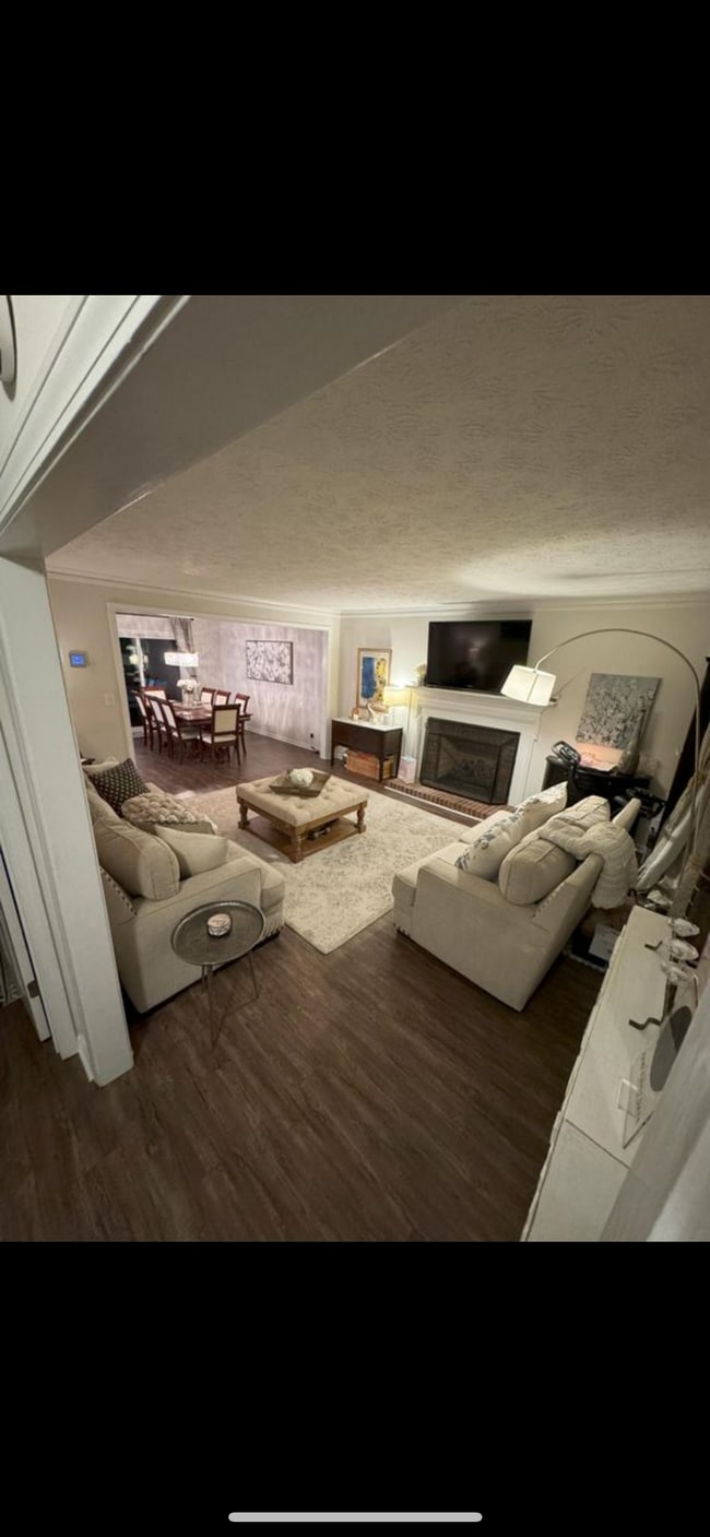 property at 112 Hunters Cv