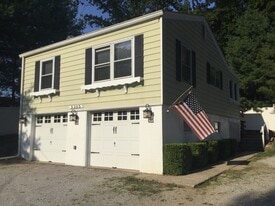 5305 Pierce Ln in Godfrey, IL - Building Photo