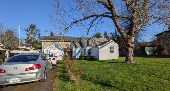 2541 Kincaid St in Eugene, OR - Building Photo - Building Photo