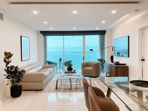 800 Claughton Island Dr, Unit 2002 in Miami, FL - Building Photo - Building Photo