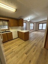 145 Terri Dr in Dearborn Heights, MI - Building Photo - Building Photo