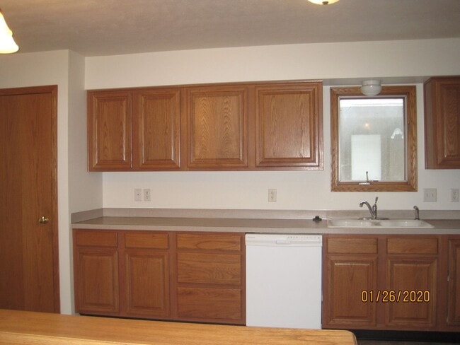 2126 NW 55th St in Lincoln, NE - Building Photo - Building Photo