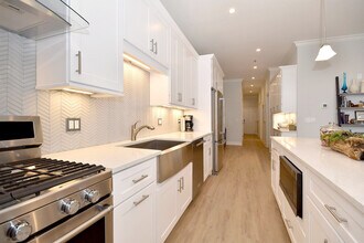 7652 Madison St-Unit -203 in Forest Park, IL - Building Photo - Building Photo
