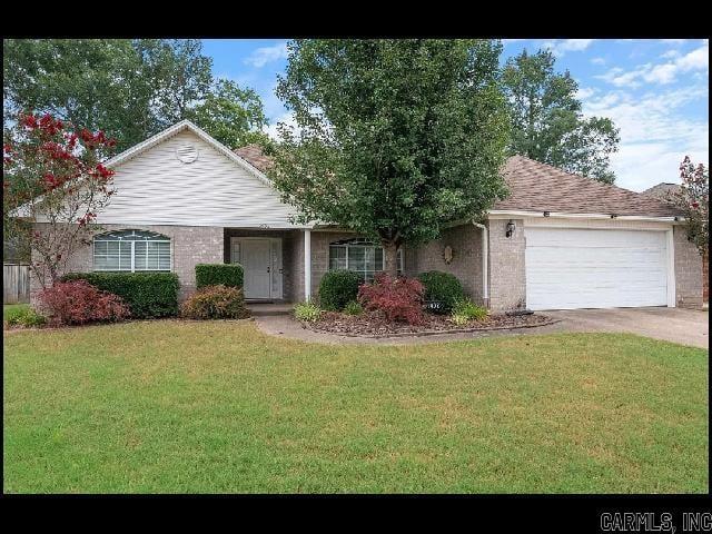 1402 Pleasant Pointe Cir in Bryant, AR - Building Photo