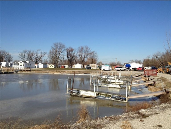 Portageview Mobile Home Park in Port Clinton, OH - Foto de edificio