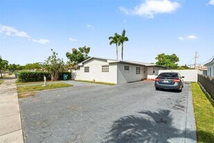 11441 SW 2nd St, Unit 11443 in Miami, FL - Building Photo