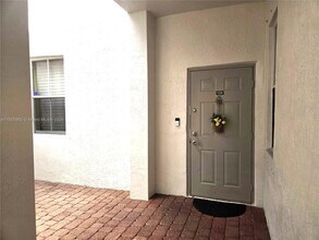 4465 SW 160th Ave in Miramar, FL - Building Photo - Building Photo