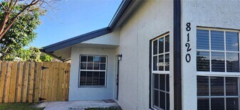 8120 SW 4th Ct in North Lauderdale, FL - Building Photo