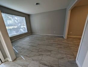 5478 Birdwood Rd in Houston, TX - Building Photo - Building Photo