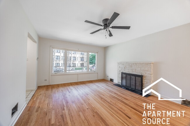 1749 E 71st Pl in Chicago, IL - Building Photo - Building Photo