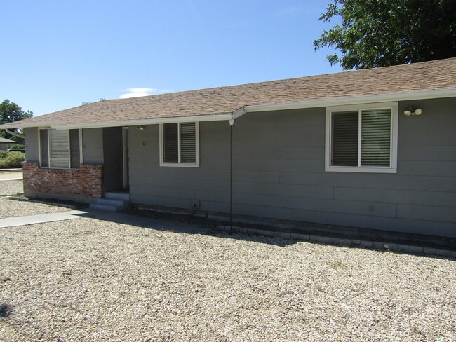 1205 N Meridian Rd in Meridian, ID - Building Photo - Building Photo
